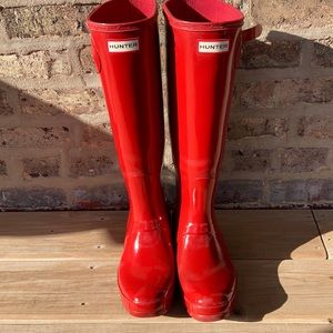 Red Women’s Tall Hunter Rain Boots Size US 9
